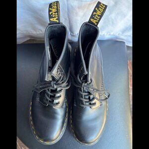 Dr. Martens 1460 Smooth Leather Combat Boots Black Women’s 8 Classic Lace Up